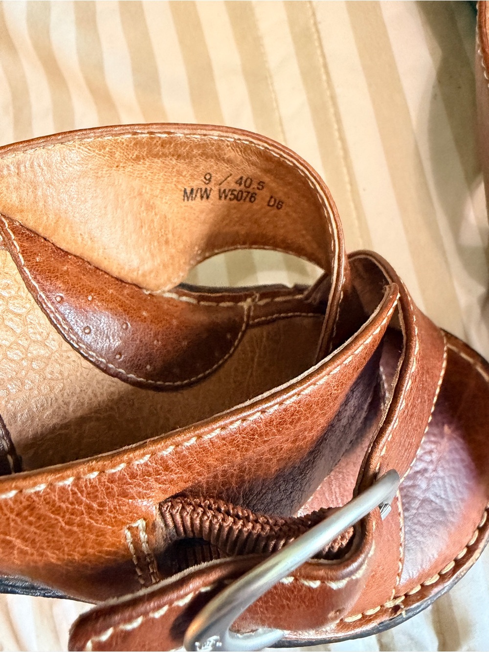 Born Women's Brown Leather Crossover Buckle Sandals - Picture 3 of 3